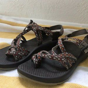 Chacos Womens 7 Vibram Sole Multicolor straps